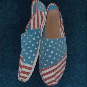 SO Shoes - NWOT stars and stripes shoes SO Shoes - NWOT stars and stripes shoes